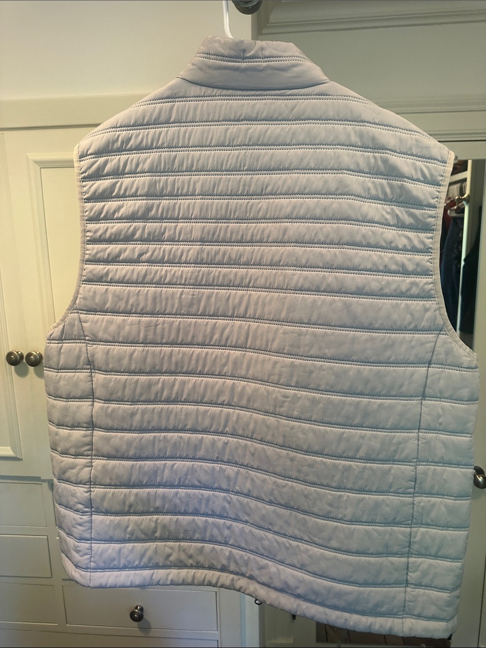 johnnie-O Light Gray Quilted Packable Vest - Picture 5 of 5